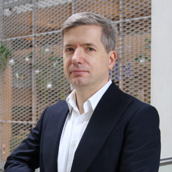 dr Tomasz Kaczmarek, CFA